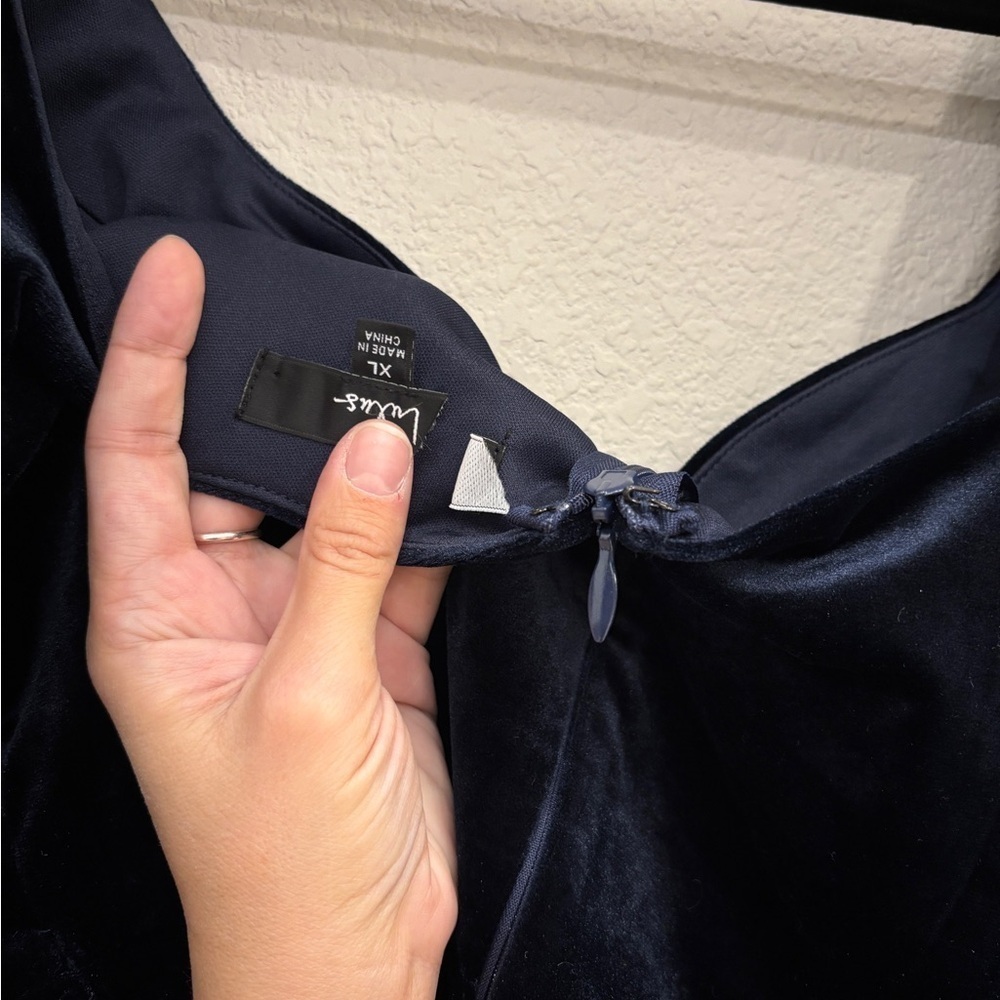 NWOT Lulus Forever Sensational Navy Blue Velvet Long Sleeve Maxi Dress - Picture 6 of 9